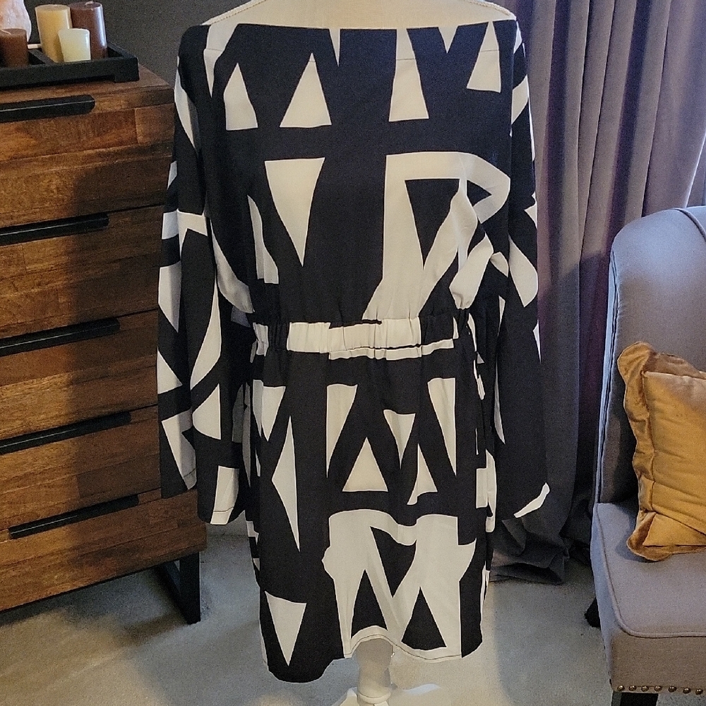 Black and White Geometric Dress